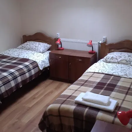 City Hostel *